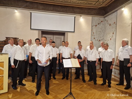 Letni koncert prvega slovenskega pevskega društva Lira navdušil občinstvo (1)